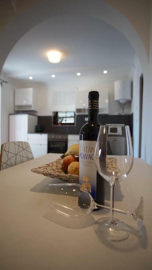 Apartmani Laura Trogir Exteriér fotografie