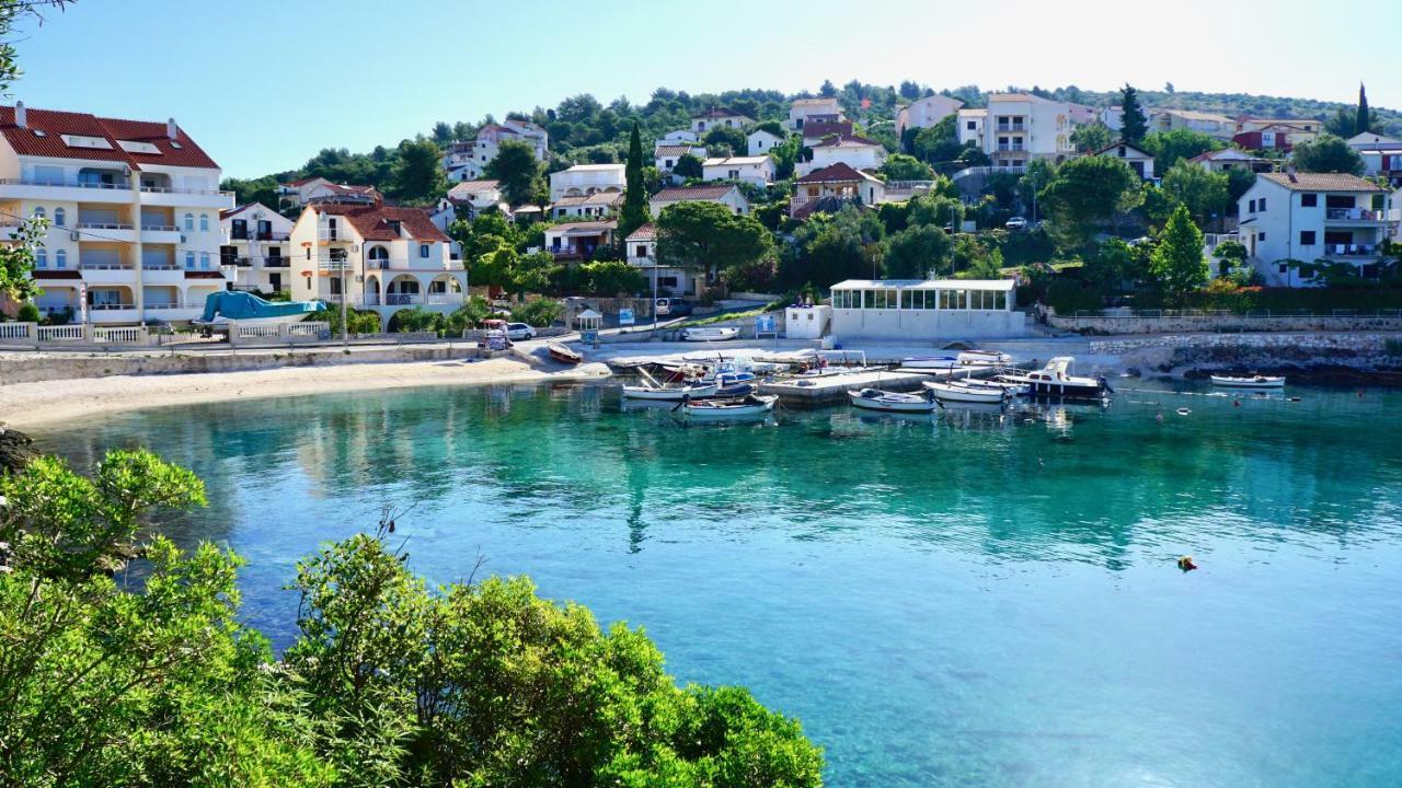 Apartmani Laura Trogir Exteriér fotografie