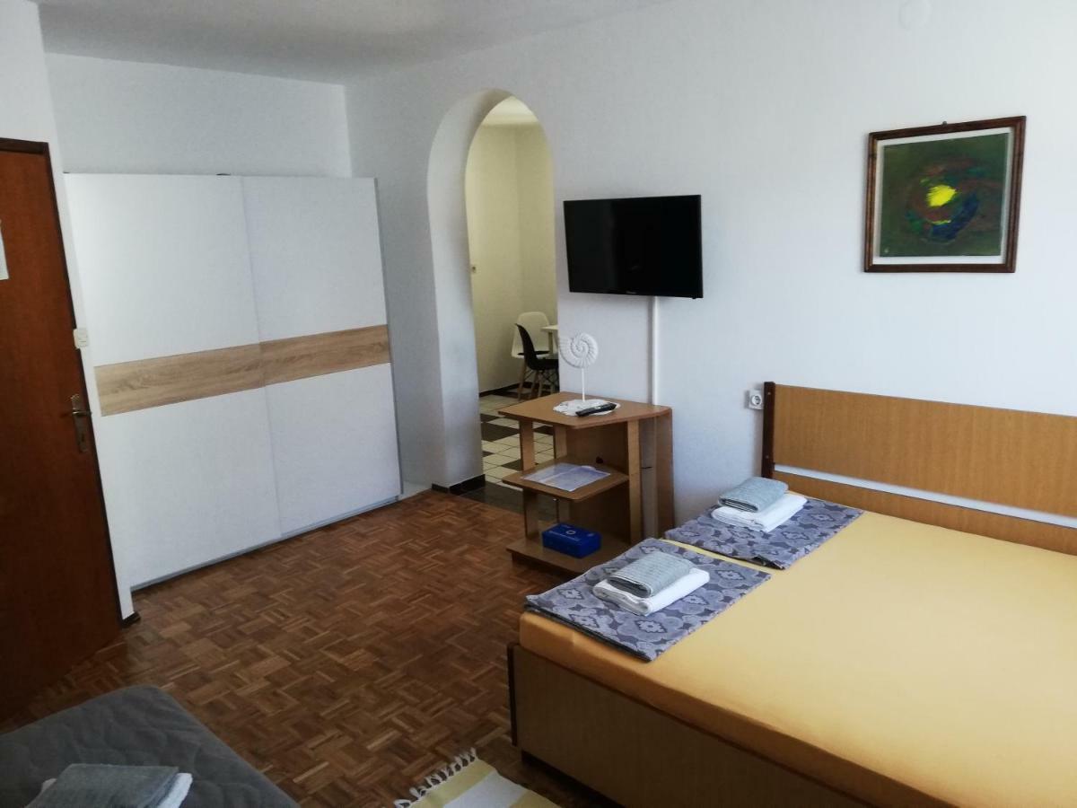 Apartmani Laura Trogir Exteriér fotografie
