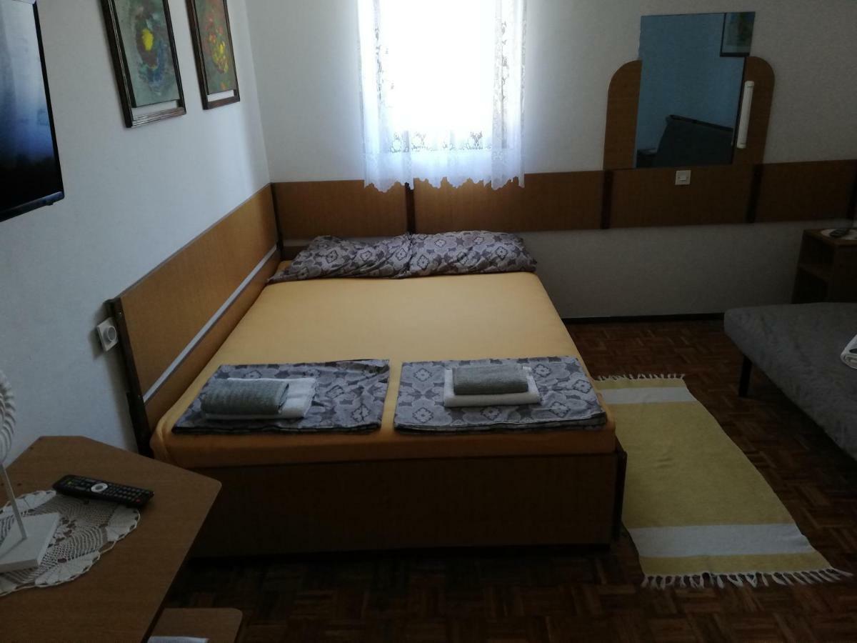 Apartmani Laura Trogir Exteriér fotografie