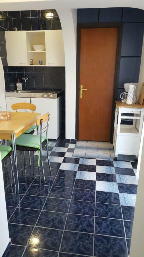 Apartmani Laura Trogir Exteriér fotografie